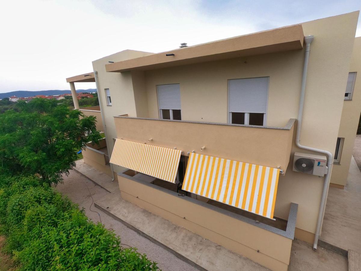 Apartments Martina Бибинє Екстер'єр фото