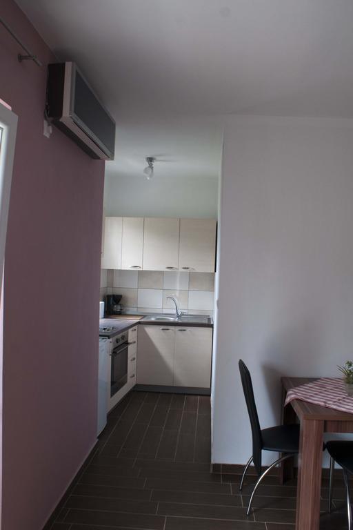 Apartments Martina Бибинє Екстер'єр фото