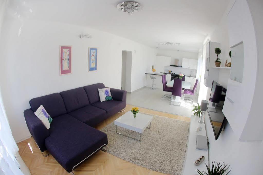 Apartments Martina Бибинє Екстер'єр фото