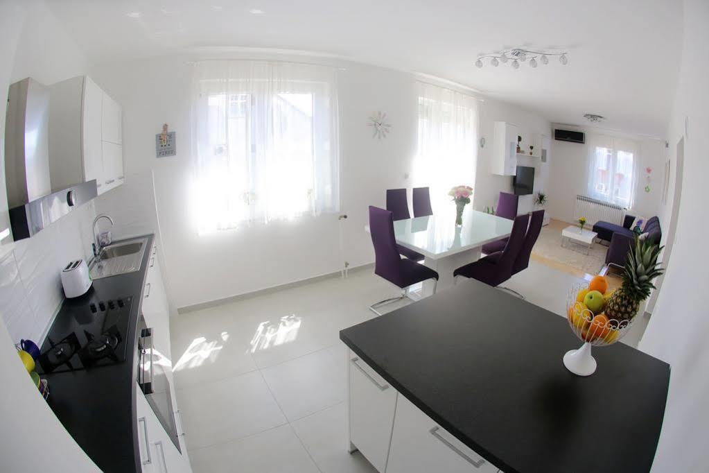 Apartments Martina Бибинє Екстер'єр фото