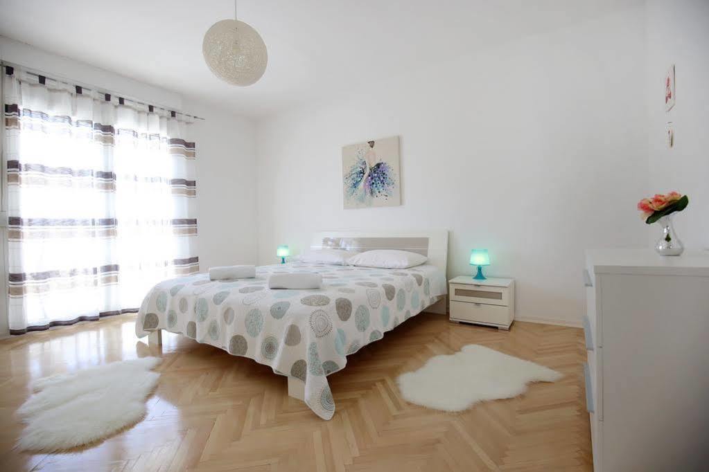 Apartments Martina Бибинє Екстер'єр фото